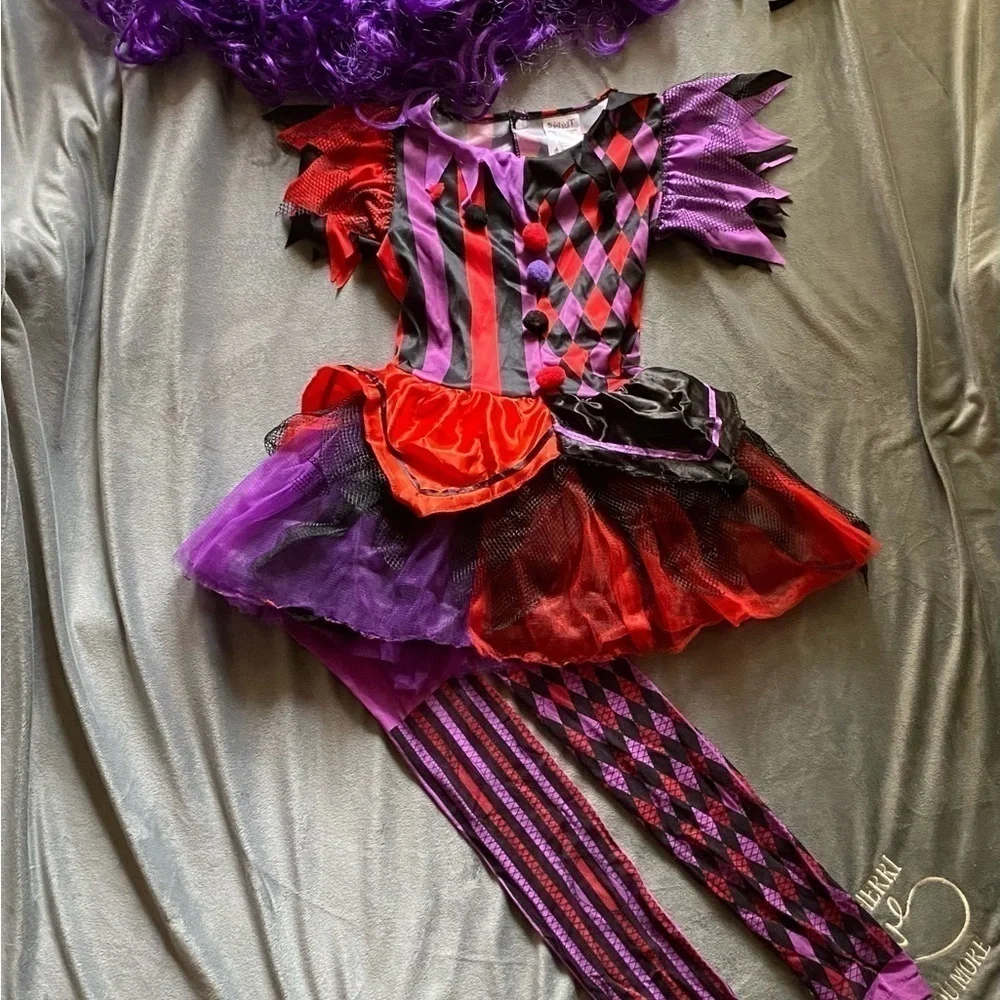 SPIRIT HALLOWEEN-GIRLS TWISTED JESTER COSTUME-SIZE 4-6